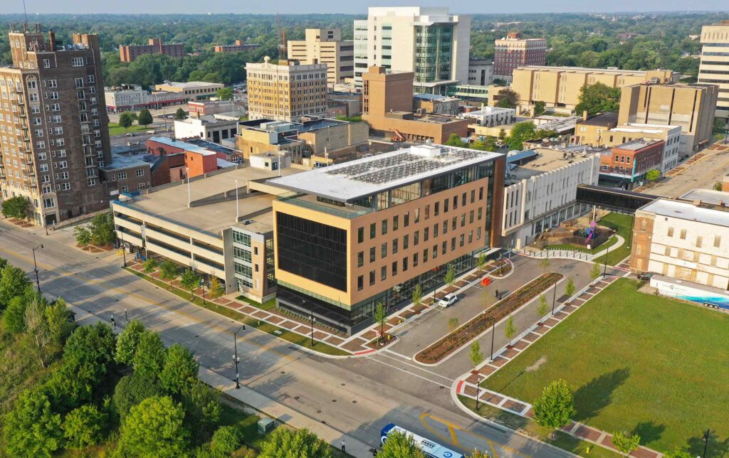 Lakeshore Campus Student Center - Legat Architects